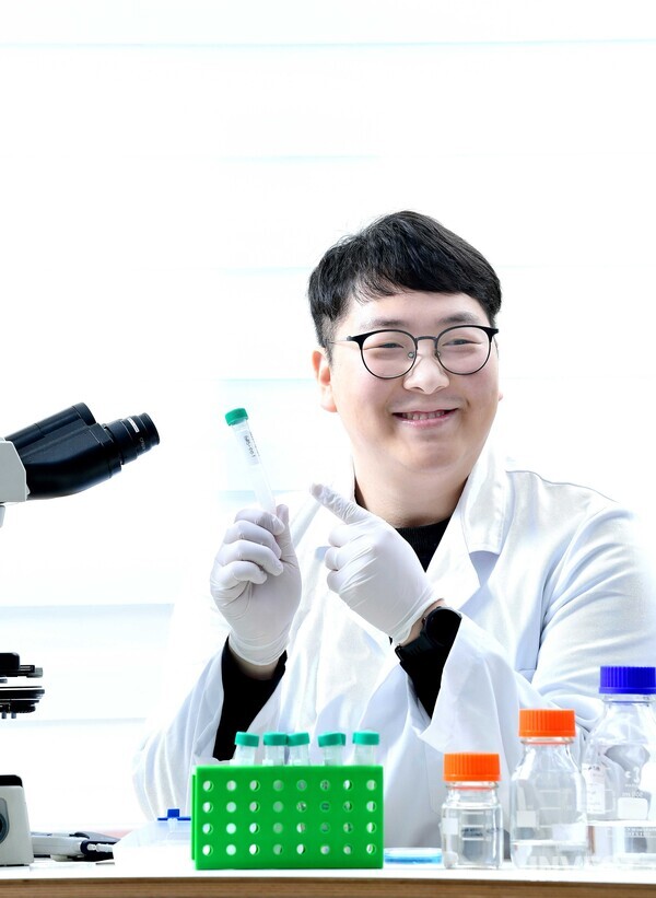 그리니쉬 성인성 대표 (출처 = 그리니쉬)